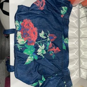 Cute top ! Amazing material